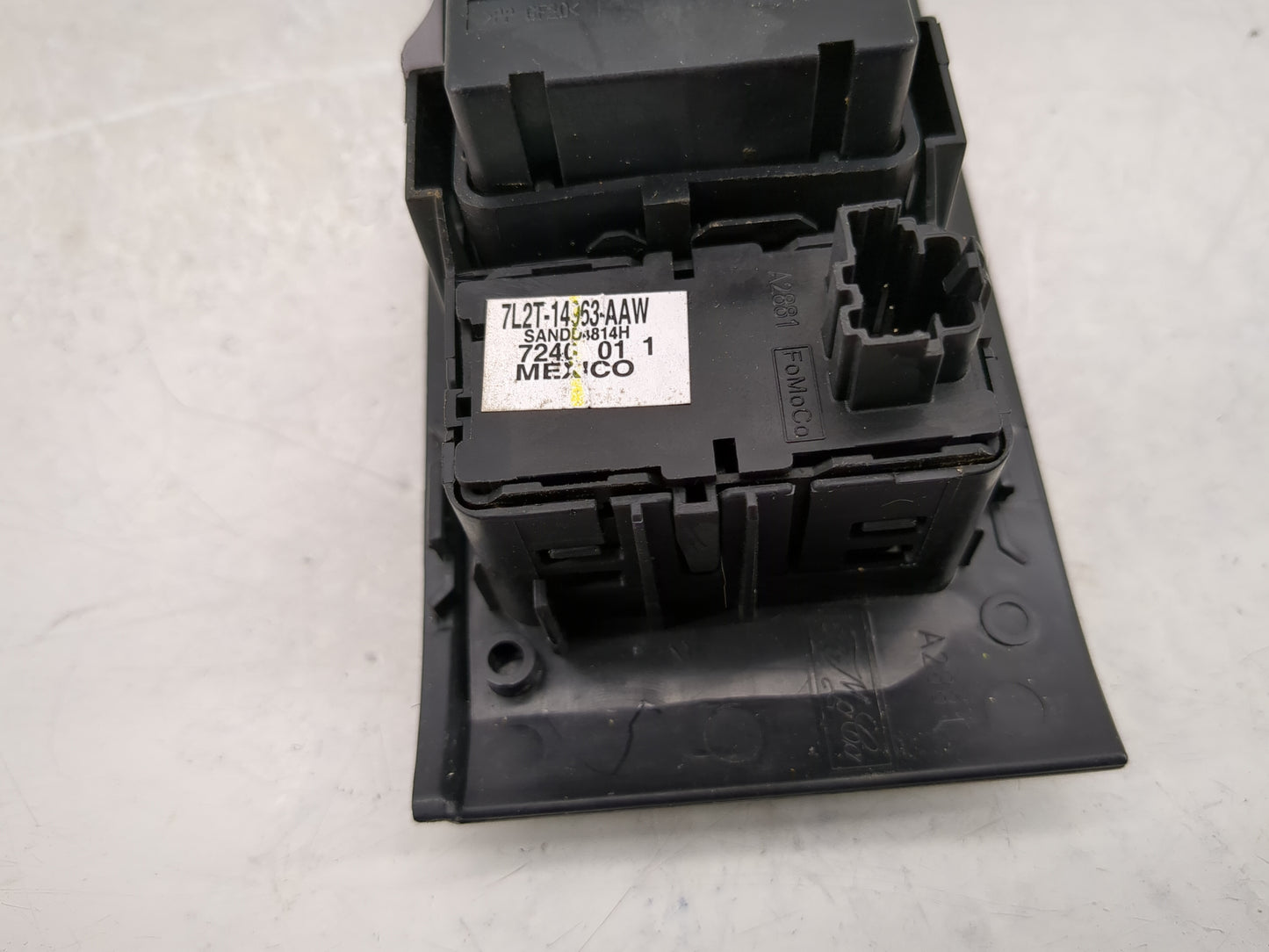 2008-2010 Ford Explorer Master Power Window Switch Replacement Driver Side Left P/N:7L2T-14963-AAW Fits OEM Used Auto Parts 