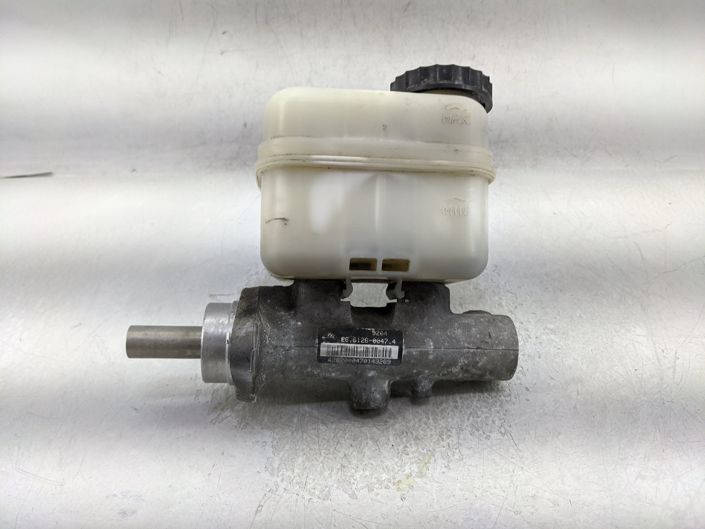 2006-2010 Ford Explorer Brake Master Cylinder 1376287 - Oemusedautoparts1.com