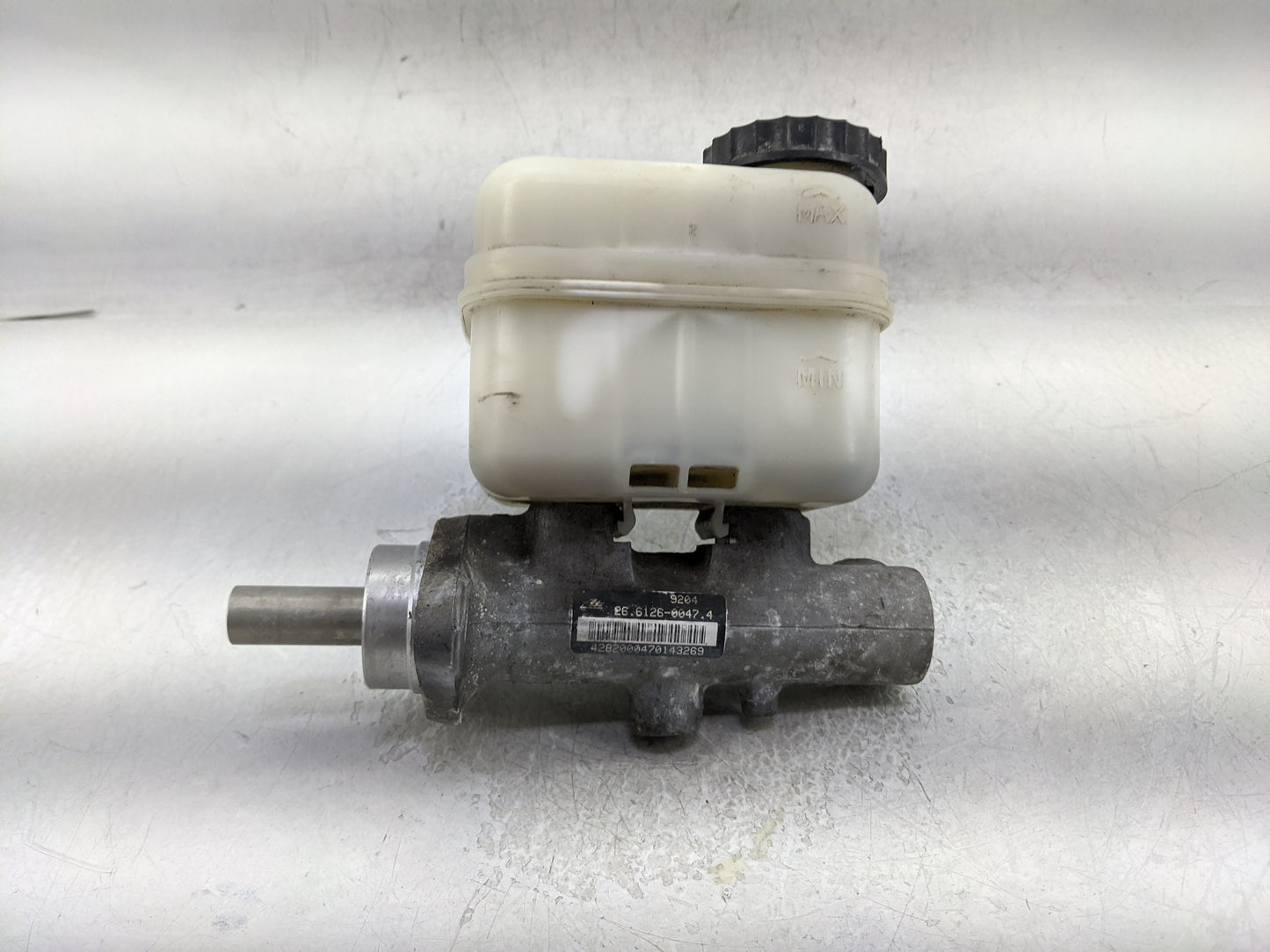 2006-2010 Ford Explorer Brake Master Cylinder 1376287 - Oemusedautoparts1.com