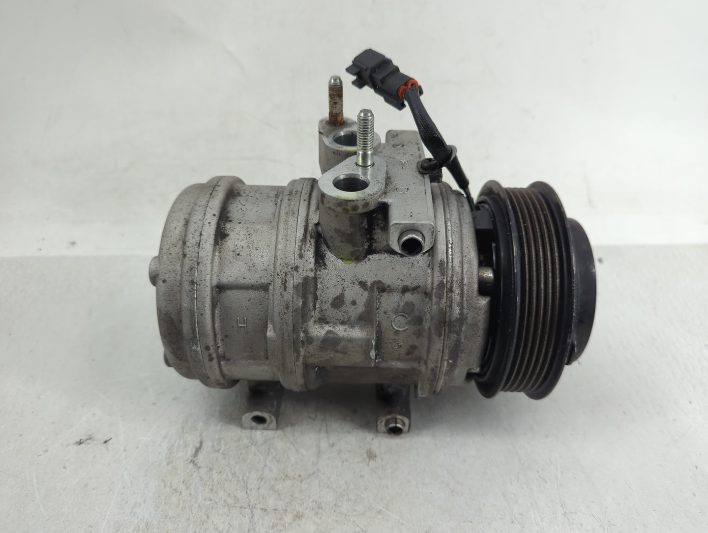 2006-2010 Ford Explorer Air Conditioning A/c Ac Compressor Oem - Oemusedautoparts1.com