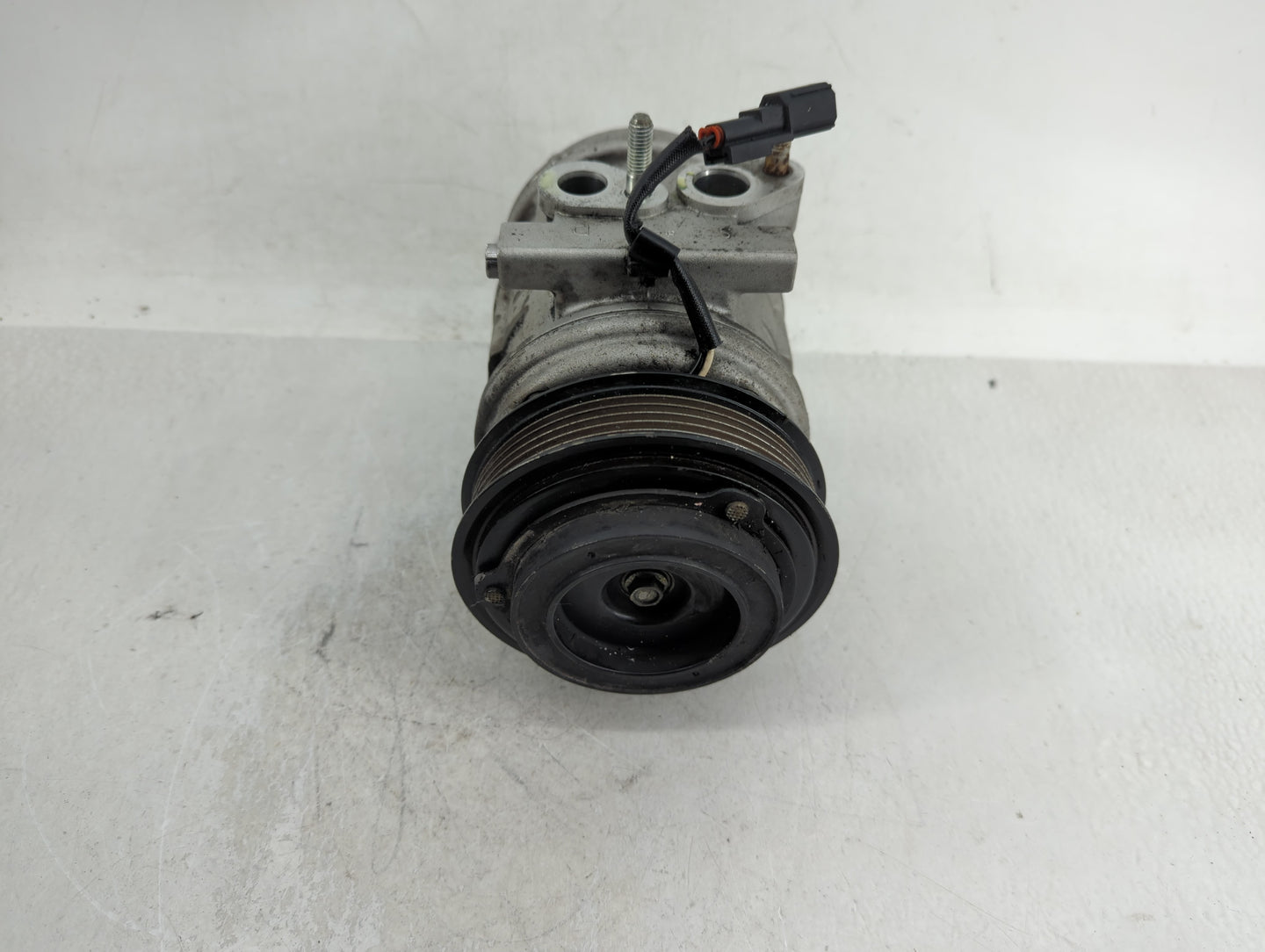 2006-2010 Ford Explorer Air Conditioning A/c Ac Compressor Oem - Oemusedautoparts1.com