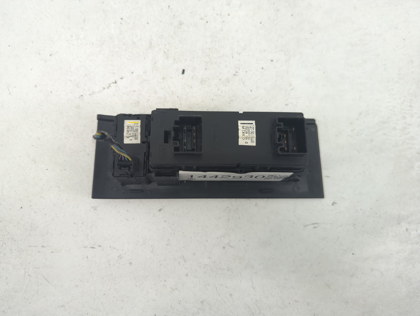 2006-2007 Ford Explorer Master Power Window Switch Replacement Driver Side Left P/N:7L2T-14540-AAW SANDD104G Fits OEM Used A