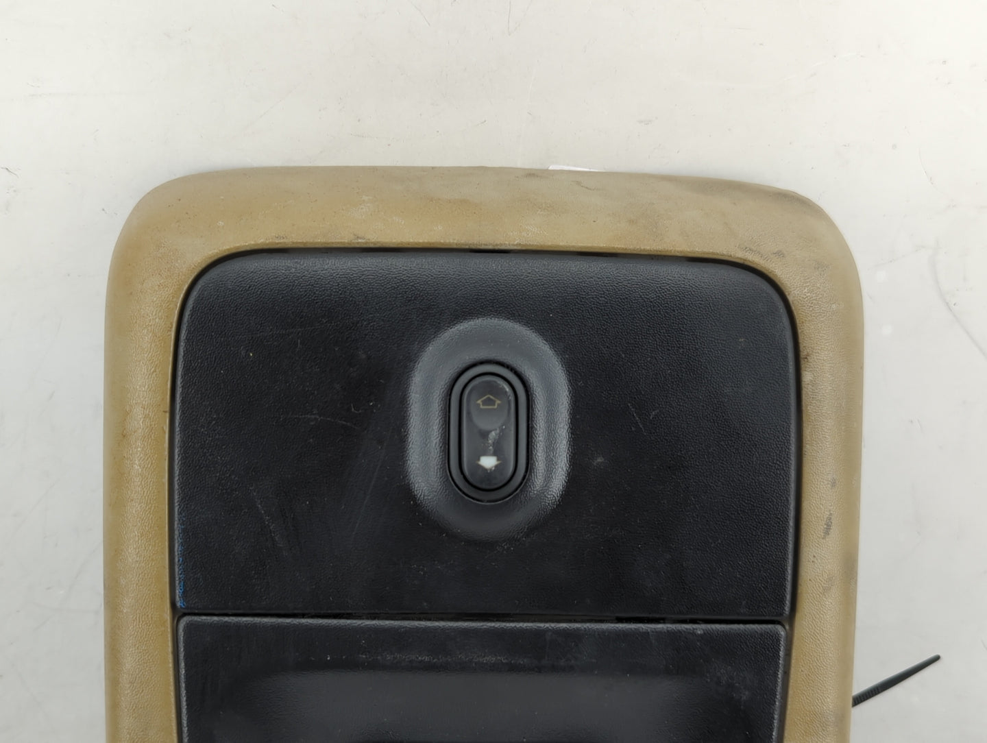 2008 Ford Explorer Overhead Roof Console - Oemusedautoparts1.com