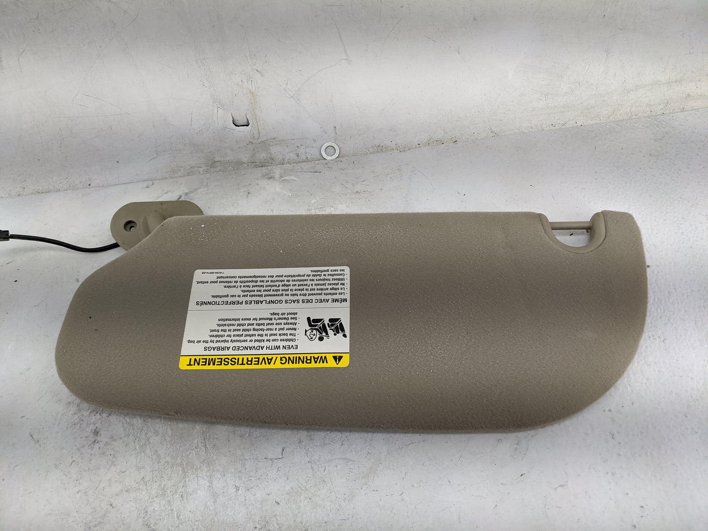 2006-2009 Ford Explorer Sun Visor Shade Replacement Passenger Right Mirror Fits Fits 2006 2007 2008 2009 OEM Used Auto Parts