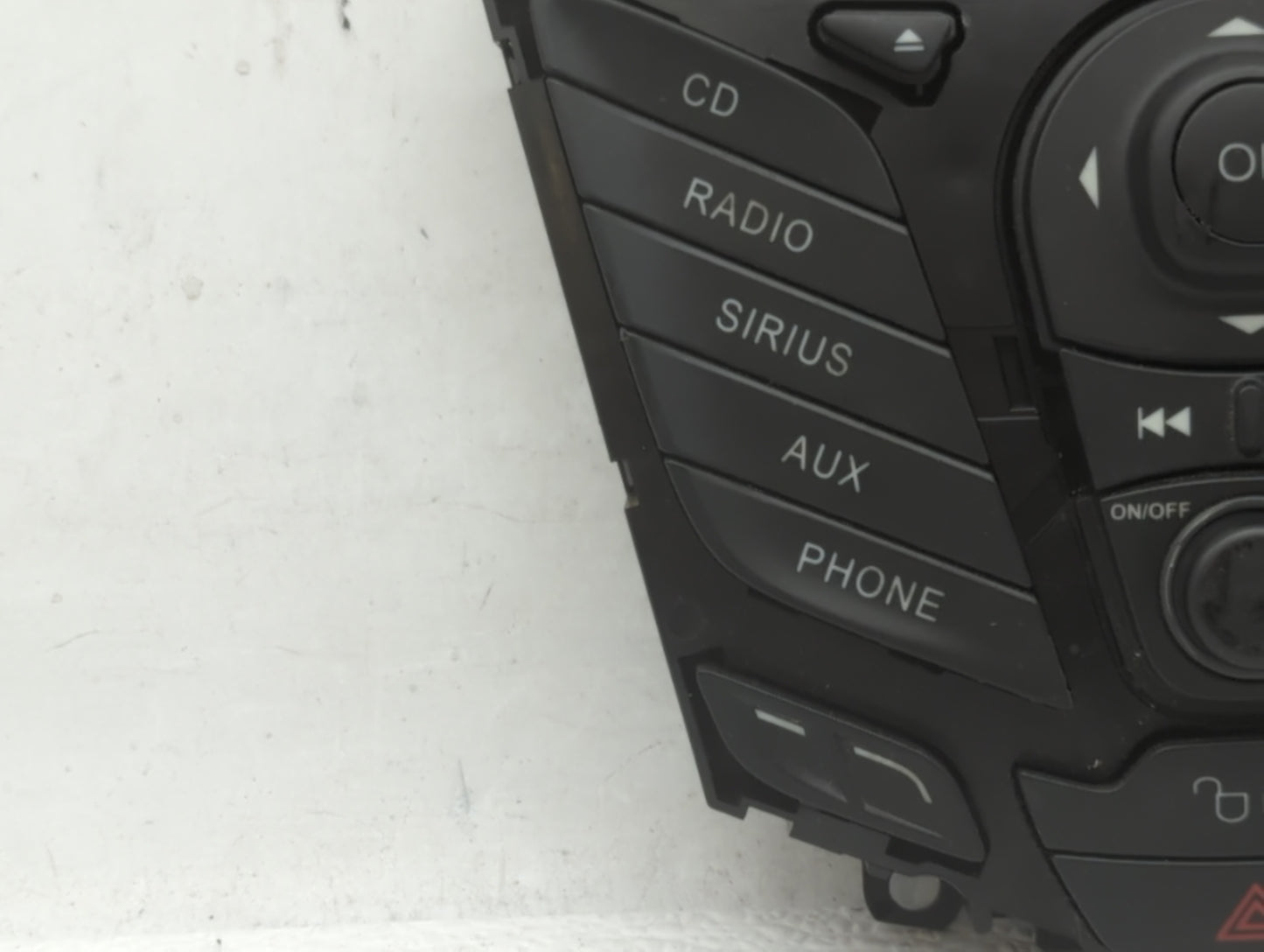 2008-2009 Ford Explorer Radio Control Panel - Oemusedautoparts1.com