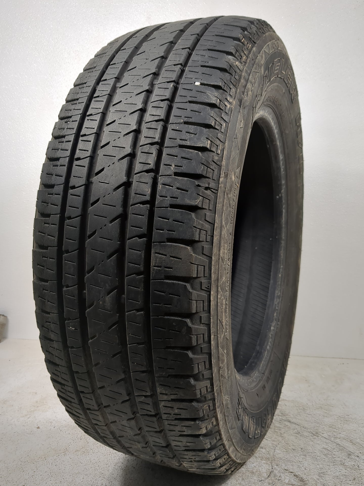 Used Tire P245/65R17 BRIDGESTONE DUELER H/L ALENZA PLUS 105H - Tread Depth 8/32 - Oemusedautoparts1.com