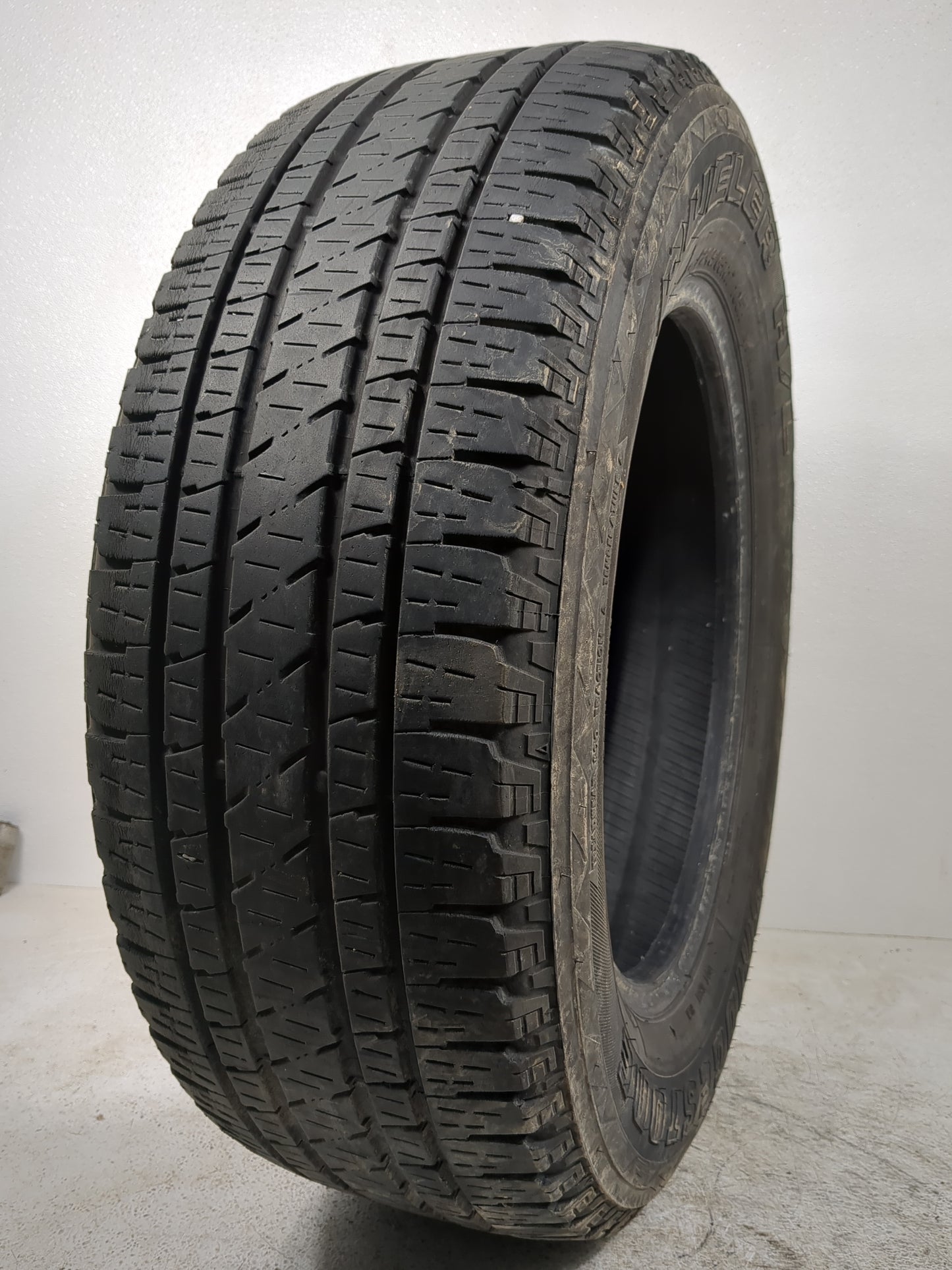 Used Tire P245/65R17 BRIDGESTONE DUELER H/L ALENZA PLUS 105H - Tread Depth 8/32 - Oemusedautoparts1.com