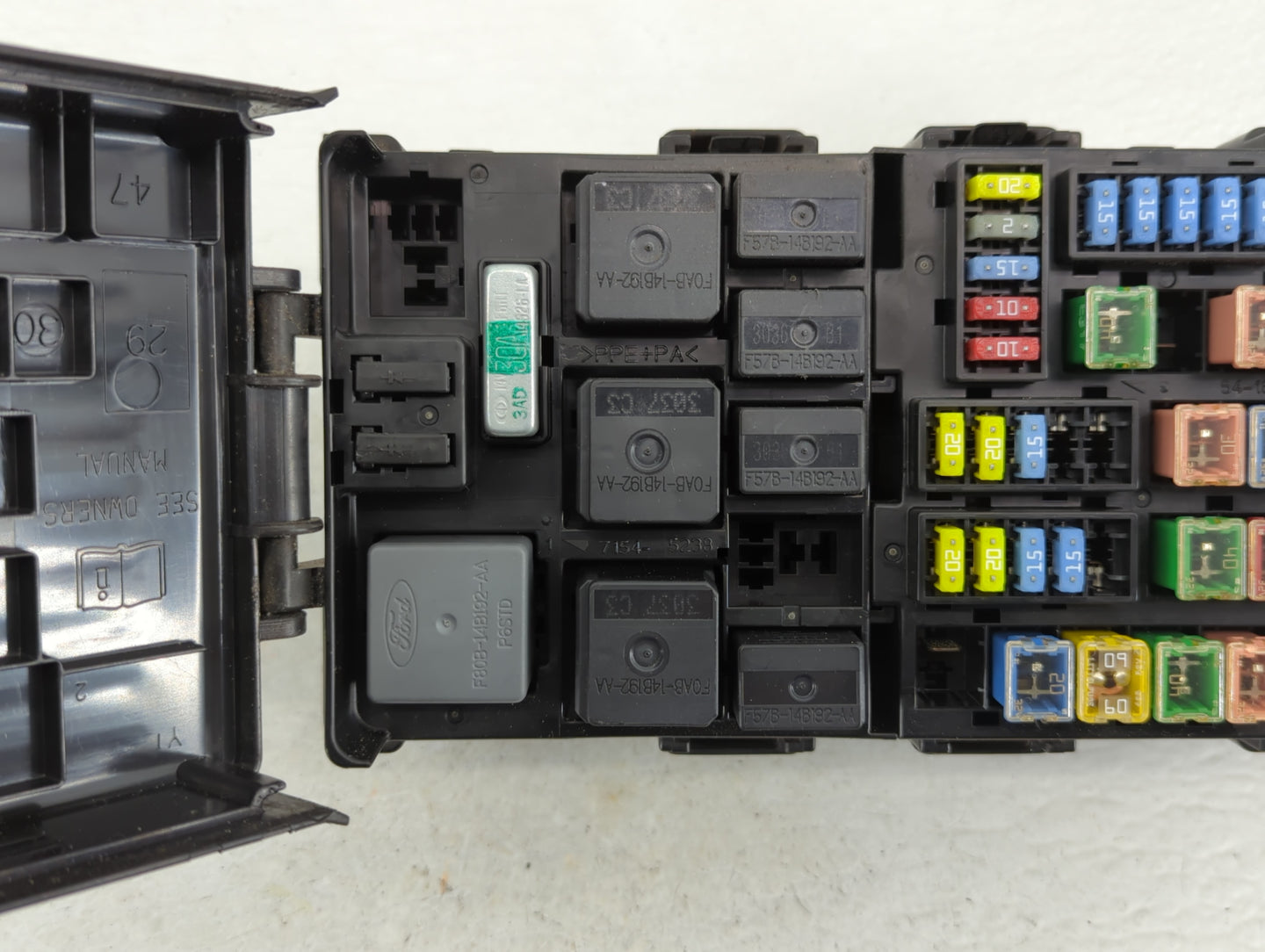 2002-2010 Ford Explorer Fusebox Fuse Box Panel Relay Module P/N:3L2T-14398-ASE Fits OEM Used Auto Parts - Oemusedautoparts1.