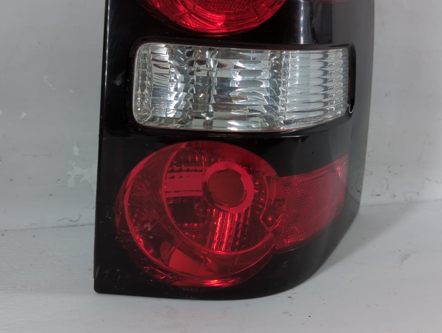2006-2010 Ford Explorer Tail Light Assembly Driver Left OEM P/N:44ZH-1806E Fits Fits 2006 2007 2008 2009 2010 OEM Used Auto 
