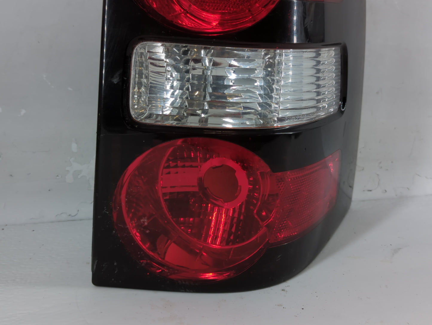 2006-2010 Ford Explorer Tail Light Assembly Driver Left OEM P/N:44ZH-1806E Fits Fits 2006 2007 2008 2009 2010 OEM Used Auto 