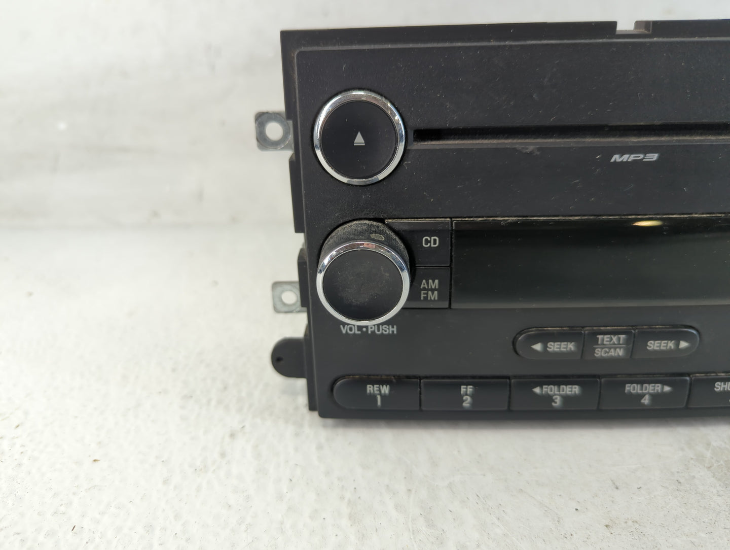 2007-2008 Ford F-150 Radio AM FM Cd Player Receiver Replacement P/N:8L3T-18C869-AF Fits Fits 2007 2008 OEM Used Auto Parts -