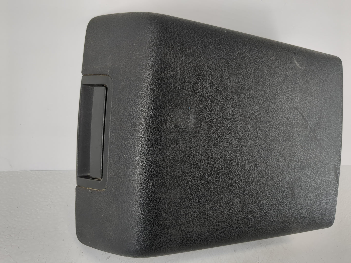 2006-2008 Ford F-150 Center Console Armrest Cover Lid Fits Fits 2006 2007 2008 OEM Used Auto Parts - Oemusedautoparts1.com