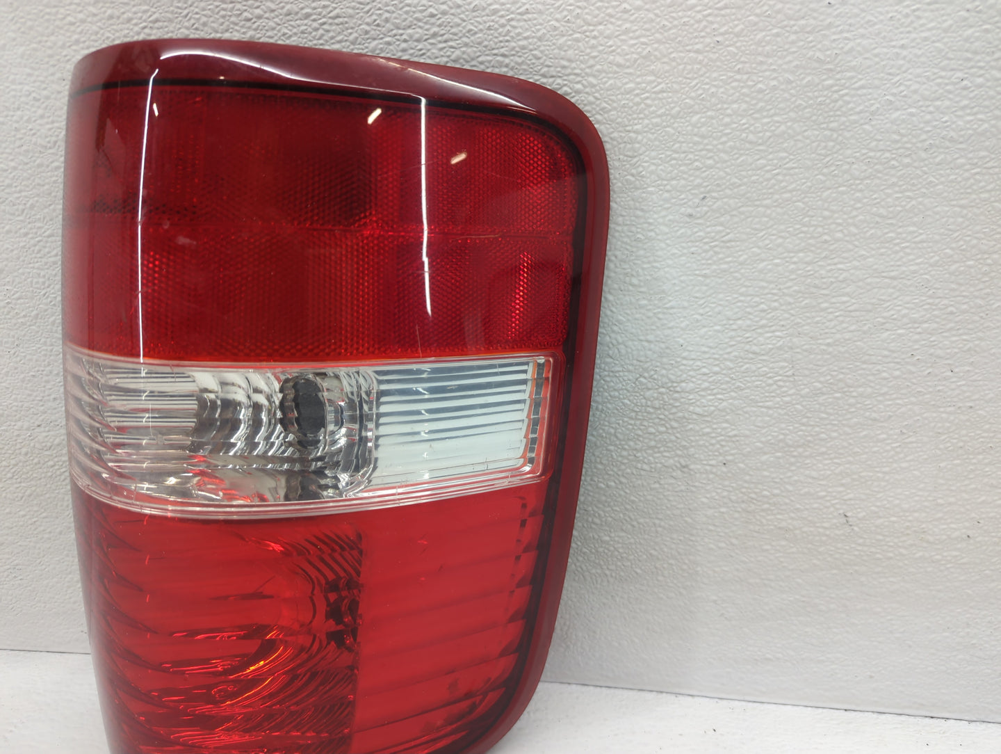 2006-2008 Ford F-150 Tail Light Assembly Driver Left OEM P/N:5L34-13B505-C Fits Fits 2006 2007 2008 OEM Used Auto Parts - Oe
