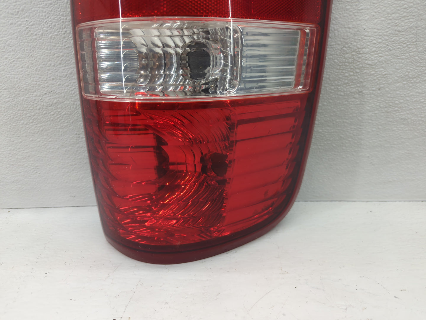 2006-2008 Ford F-150 Tail Light Assembly Driver Left OEM P/N:5L34-13B505-C Fits Fits 2006 2007 2008 OEM Used Auto Parts - Oe