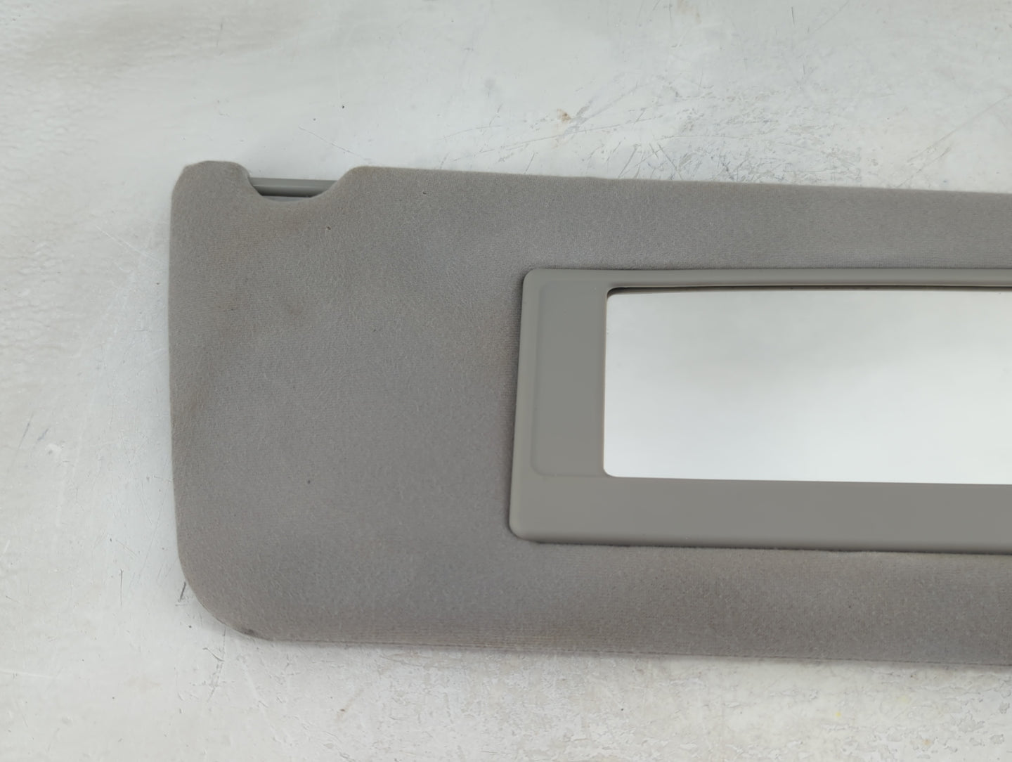 2004-2008 Ford F-150 Sun Visor Shade Replacement Passenger Right Mirror Fits Fits 2004 2005 2006 2007 2008 OEM Used Auto Par