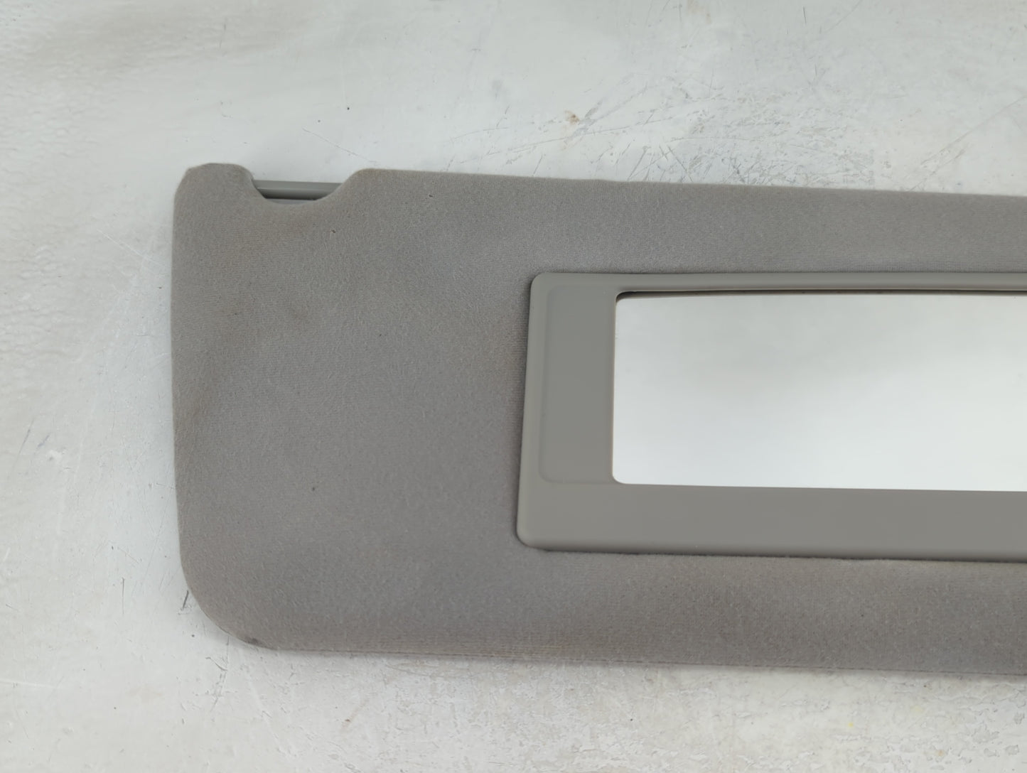 2004-2008 Ford F-150 Sun Visor Shade Replacement Passenger Right Mirror Fits Fits 2004 2005 2006 2007 2008 OEM Used Auto Par