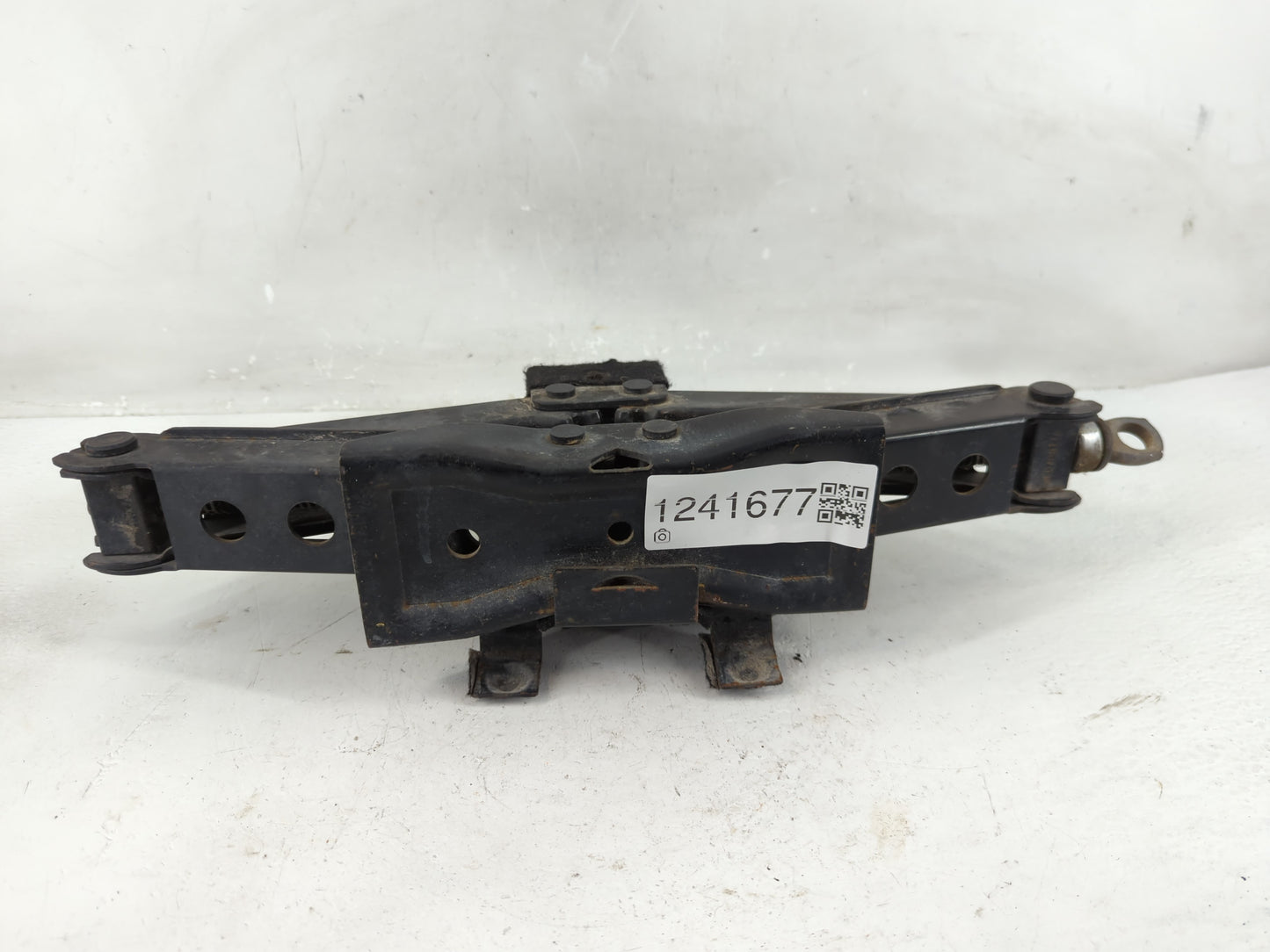 2008 Ford F-150 Spare Scissor Car Jack - Oemusedautoparts1.com