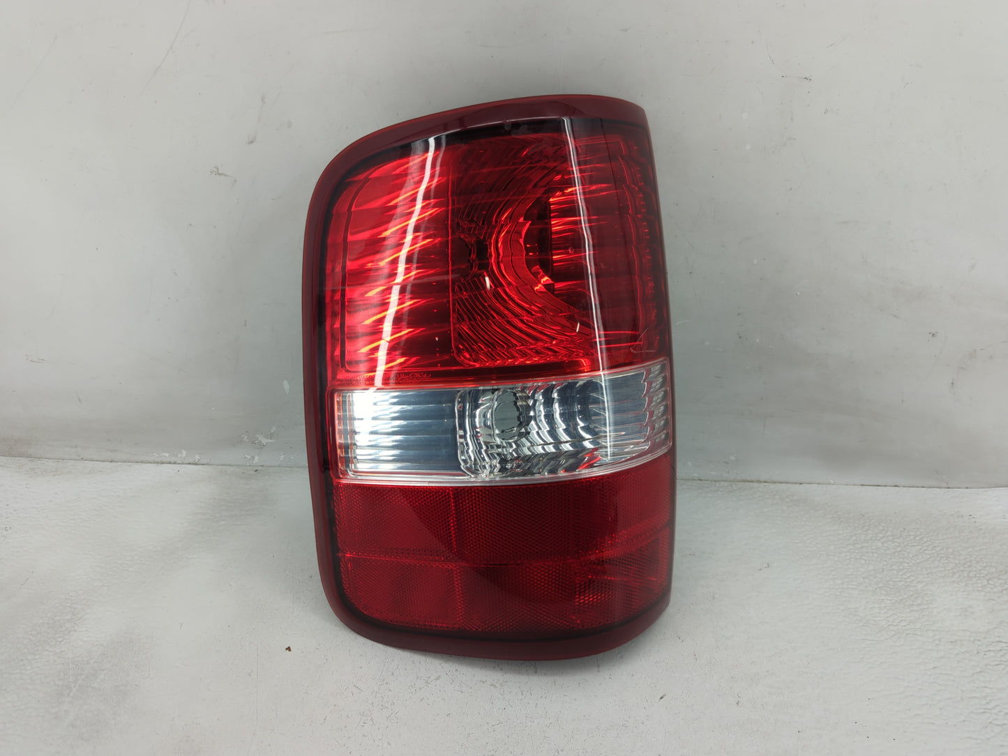 2004-2008 Ford F-150 Tail Light Assembly Driver Left OEM Fits Fits 2004 2005 2006 2007 2008 OEM Used Auto Parts - Oemusedaut