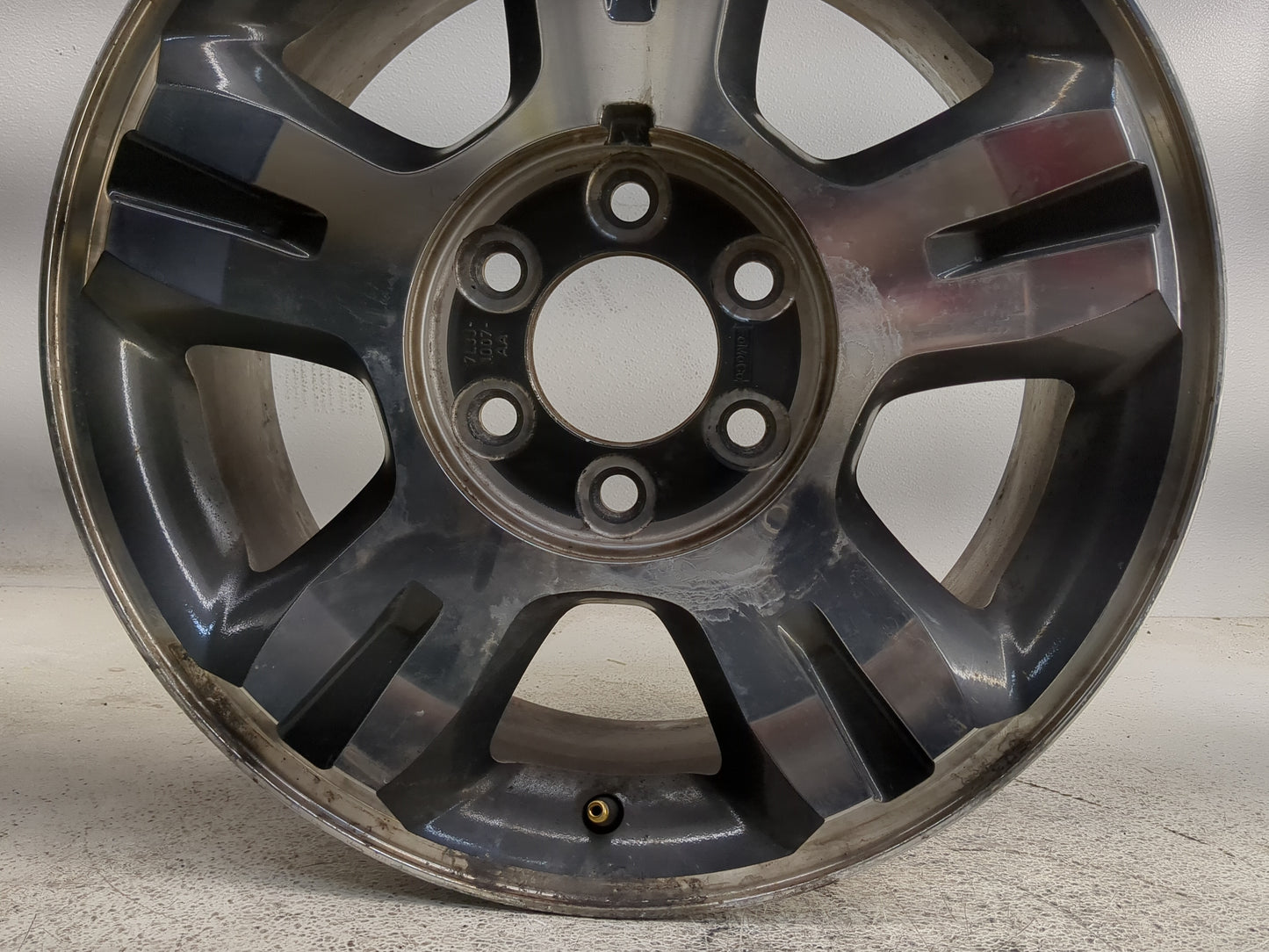 2007-2008 Ford F-150 Oem Wheel Rim 1356425 - Oemusedautoparts1.com