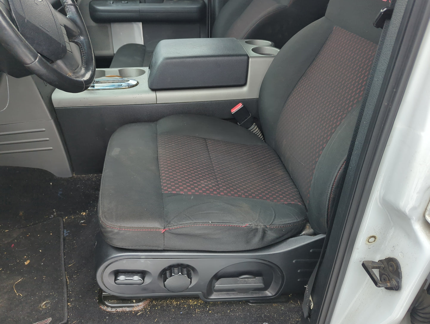 2004-2008 Ford F-150 Driver Front Seat Oem 1356789 - Oemusedautoparts1.com