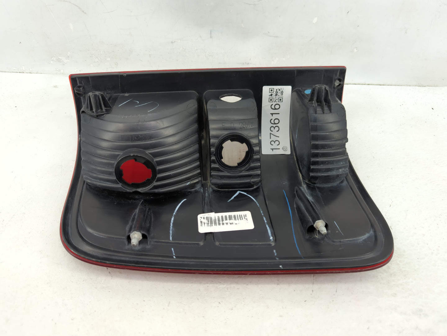 2004-2009 Ford F-150 Tail Light Assembly Passenger Right OEM Fits Fits 2004 2005 2006 2007 2008 2009 OEM Used Auto Parts - O