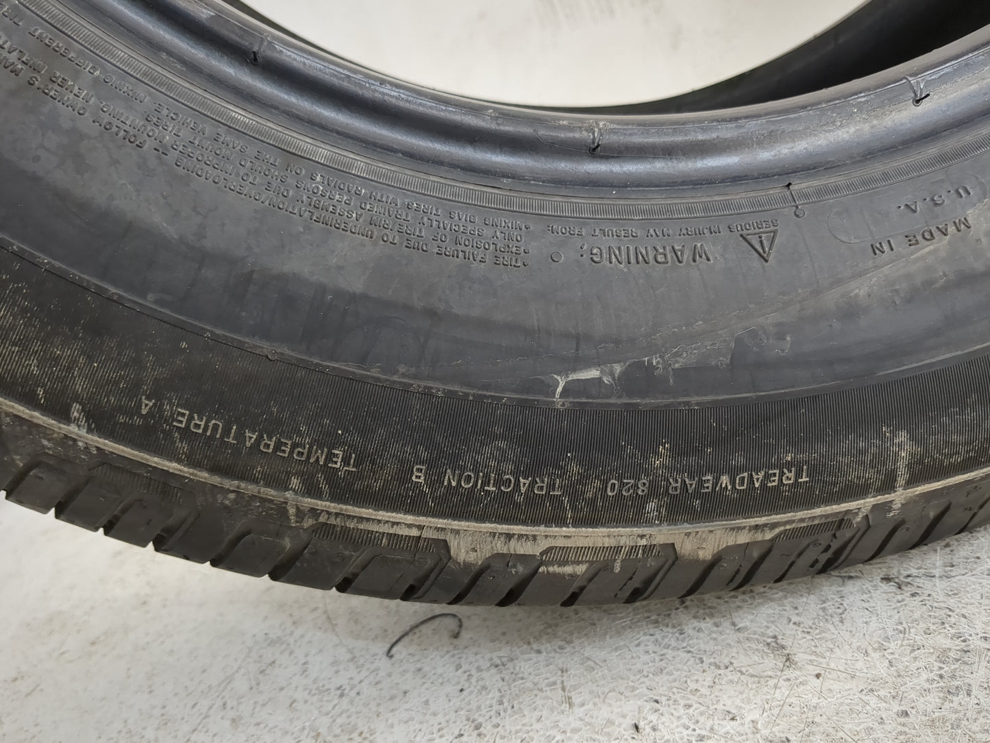 Used Tire 265/60R18 MICHELIN DEFENDER LTX M/S2 114H - Tread Depth 10/32 - Oemusedautoparts1.com