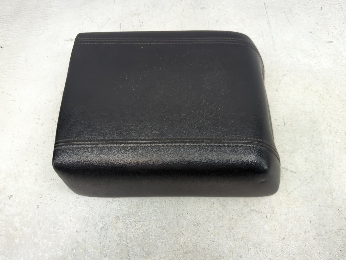 2008 Ford F-150 Center Console Armrest Cover Lid Fits OEM Used Auto Parts - Oemusedautoparts1.com