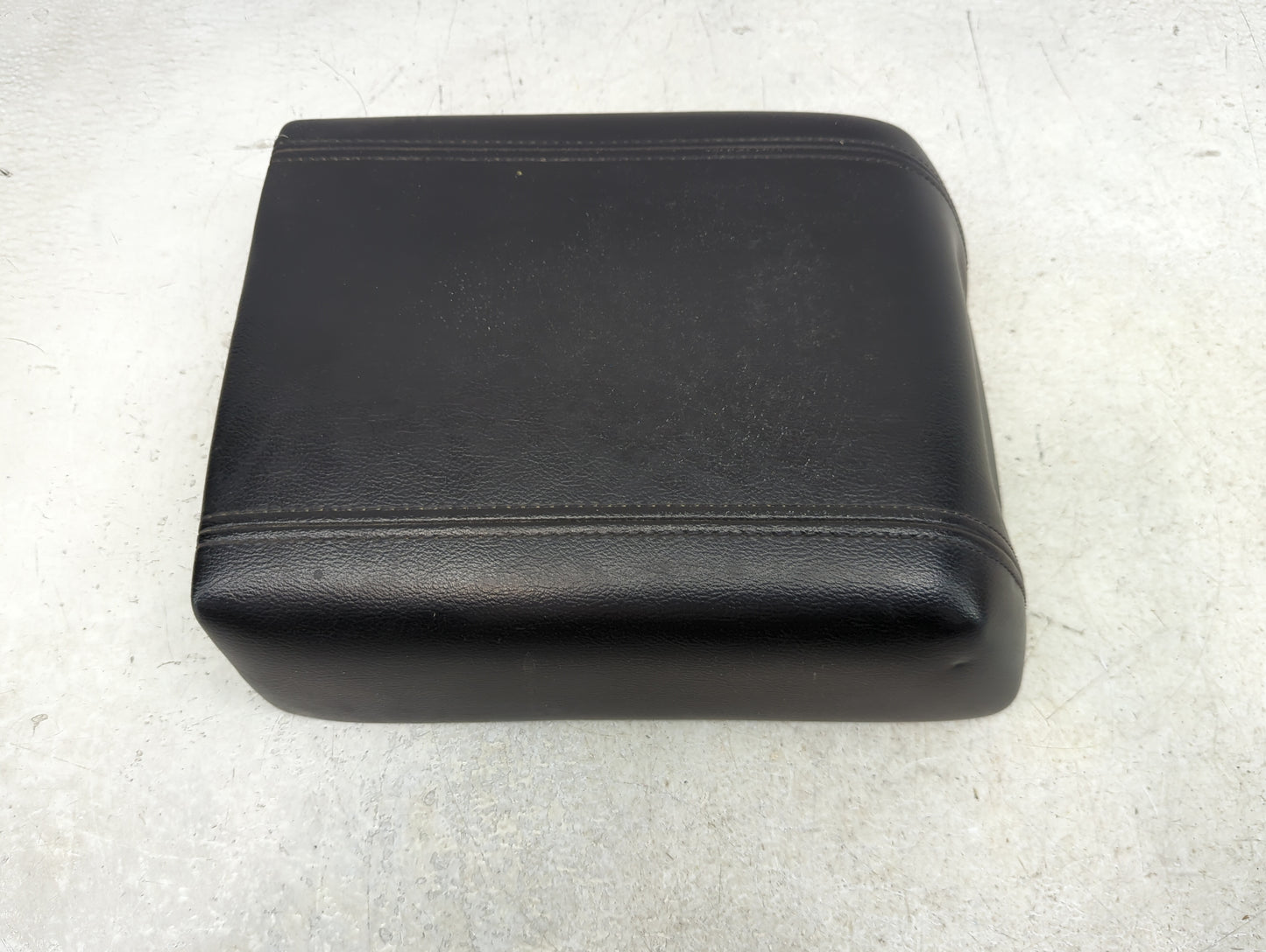 2008 Ford F-150 Center Console Armrest Cover Lid Fits OEM Used Auto Parts - Oemusedautoparts1.com
