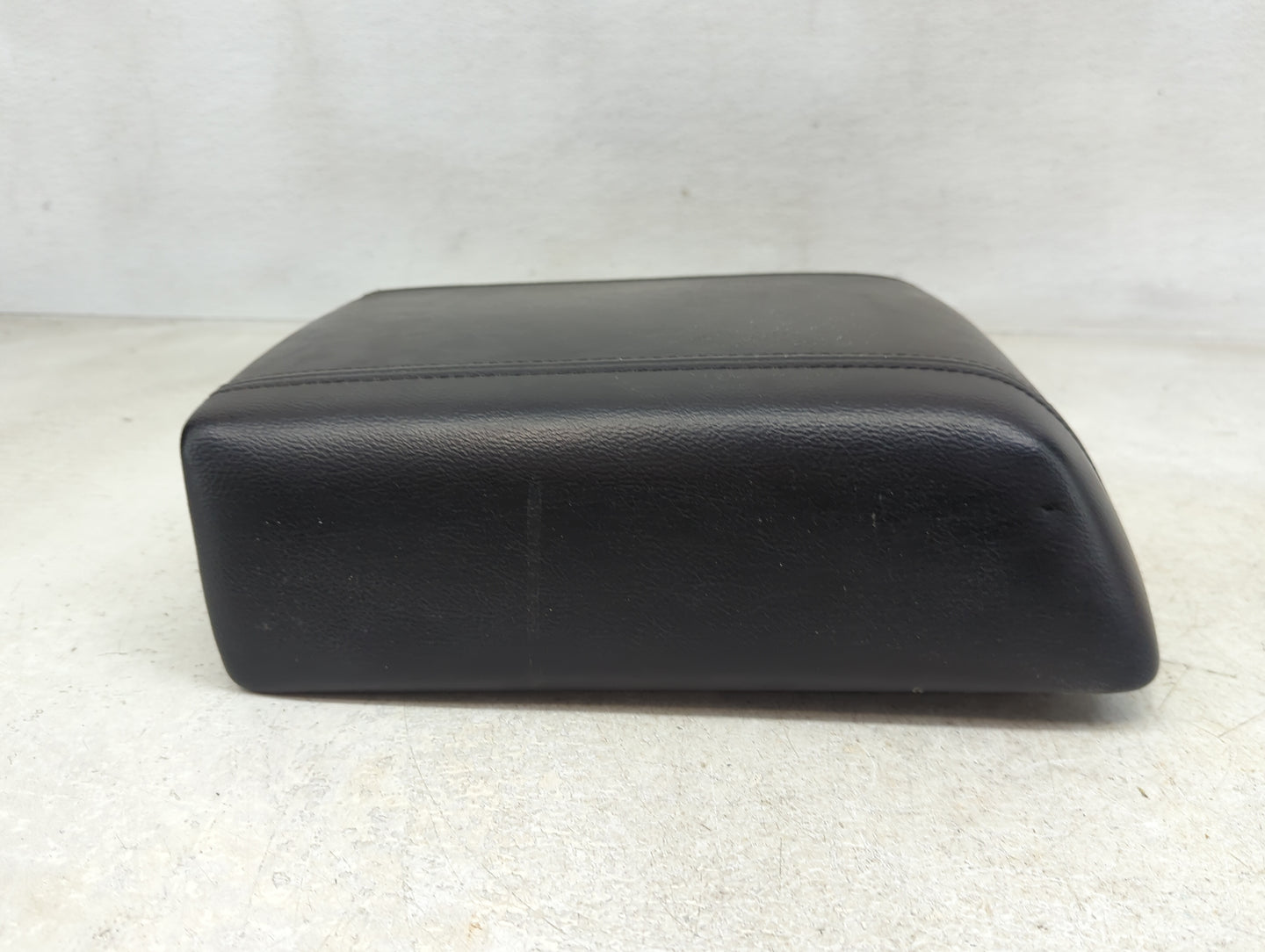 2008 Ford F-150 Center Console Armrest Cover Lid Fits OEM Used Auto Parts - Oemusedautoparts1.com