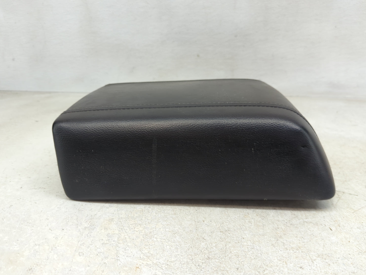 2008 Ford F-150 Center Console Armrest Cover Lid Fits OEM Used Auto Parts - Oemusedautoparts1.com