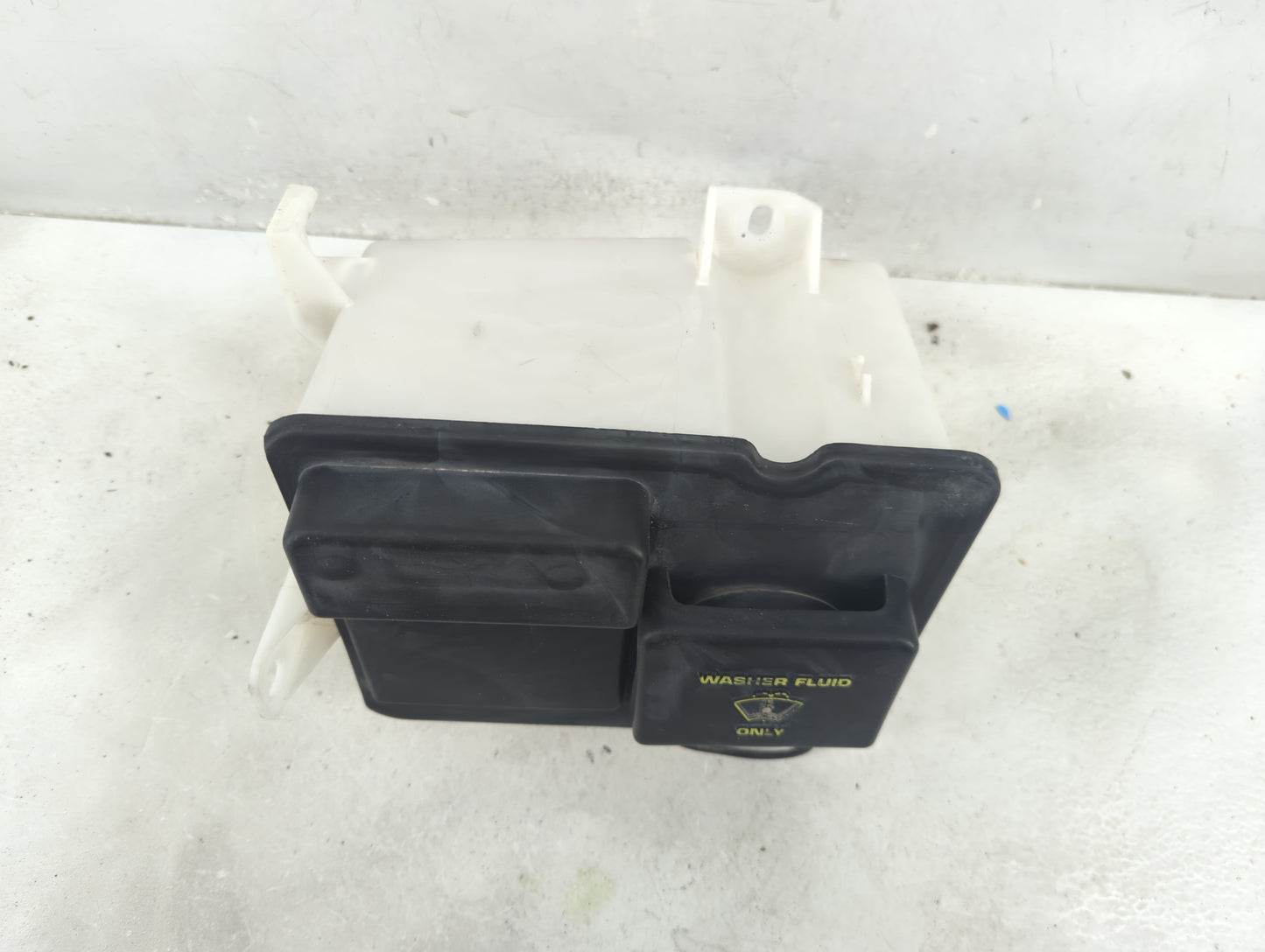 2007-2008 Ford F-150 Windshield Washer Fluid Reservoir Bottle Oem - Oemusedautoparts1.com