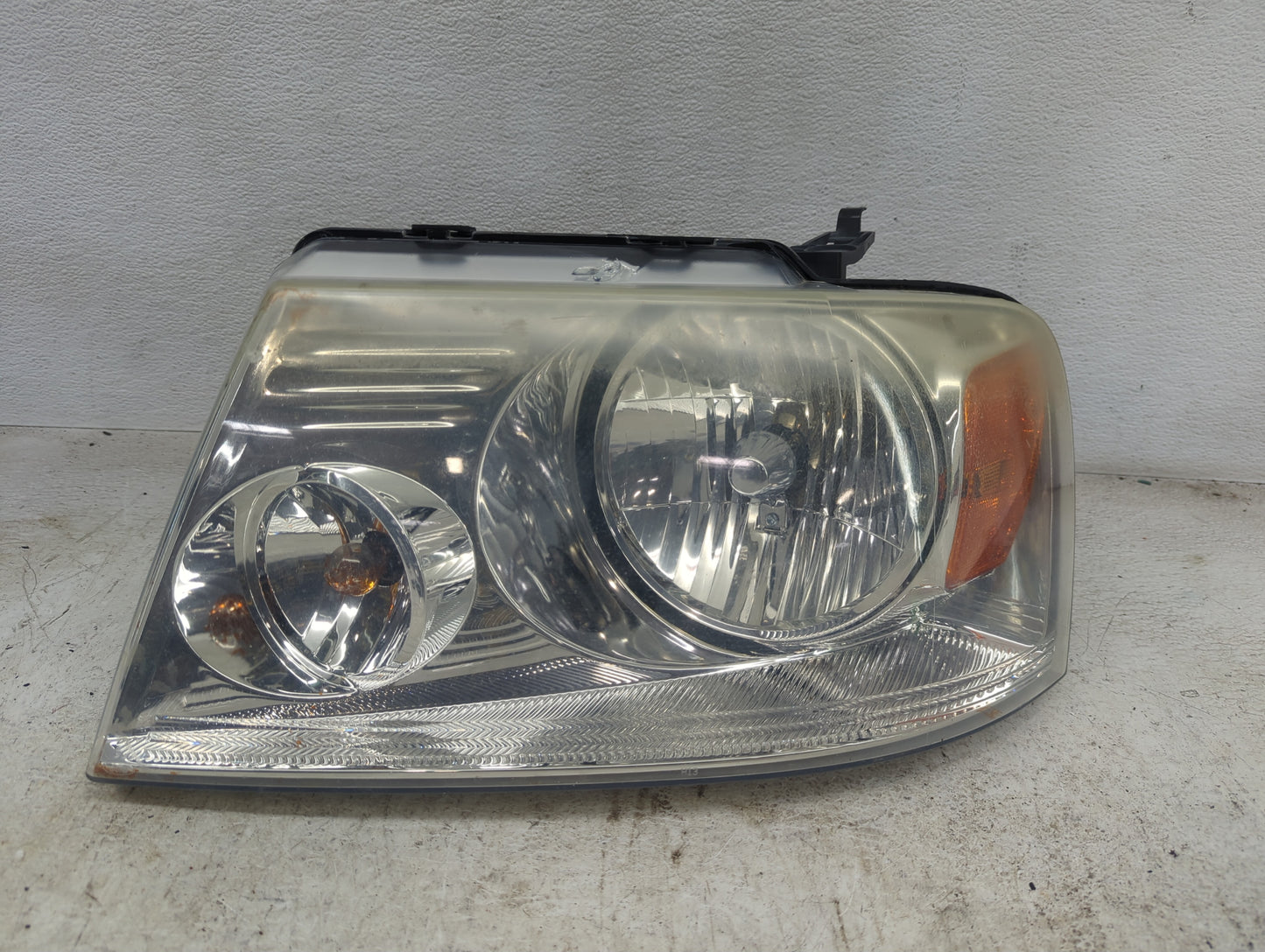 2007-2008 Ford F-150 Driver Left Oem Head Light Headlight Lamp - Oemusedautoparts1.com