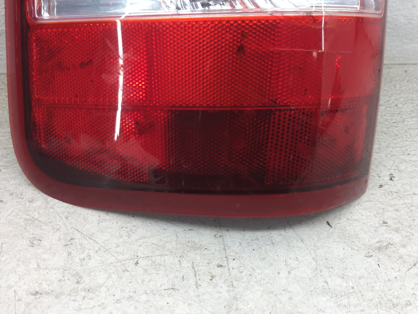 2004-2008 Ford F-150 Tail Light Assembly Driver Left OEM P/N:4L34-13B505-A Fits Fits 2004 2005 2006 2007 2008 OEM Used Auto 