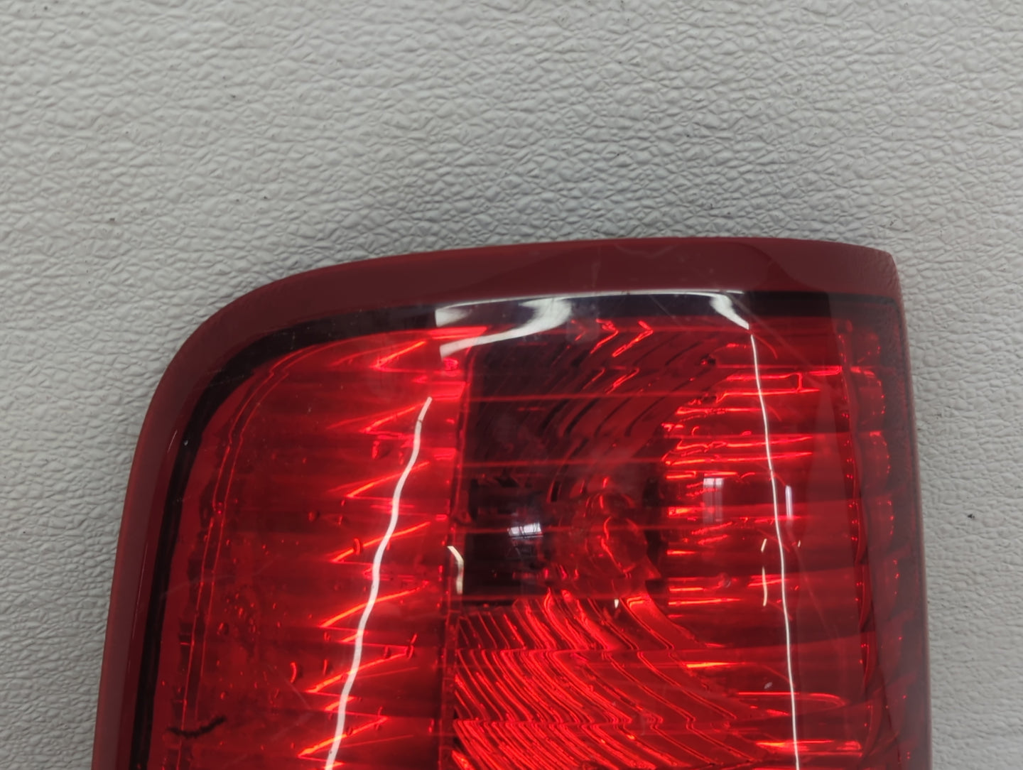 2004-2008 Ford F-150 Tail Light Assembly Driver Left OEM P/N:4L34-13B505-A Fits Fits 2004 2005 2006 2007 2008 OEM Used Auto 