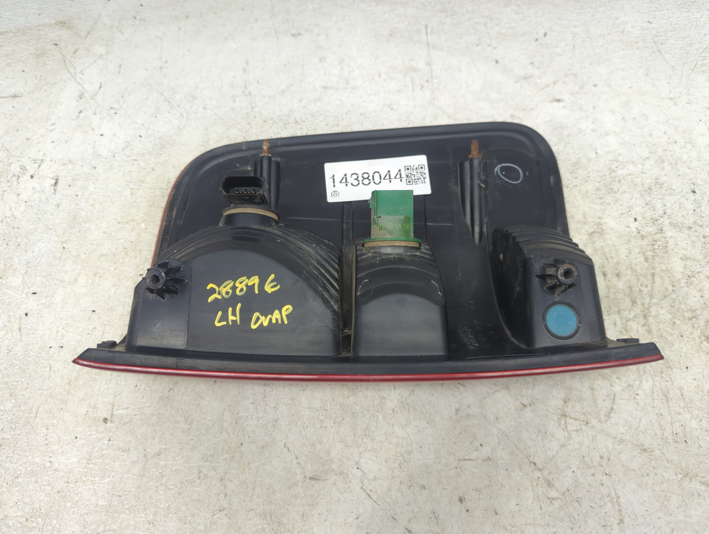 2004-2008 Ford F-150 Tail Light Assembly Driver Left OEM P/N:4L34-13B505-A Fits Fits 2004 2005 2006 2007 2008 OEM Used Auto 