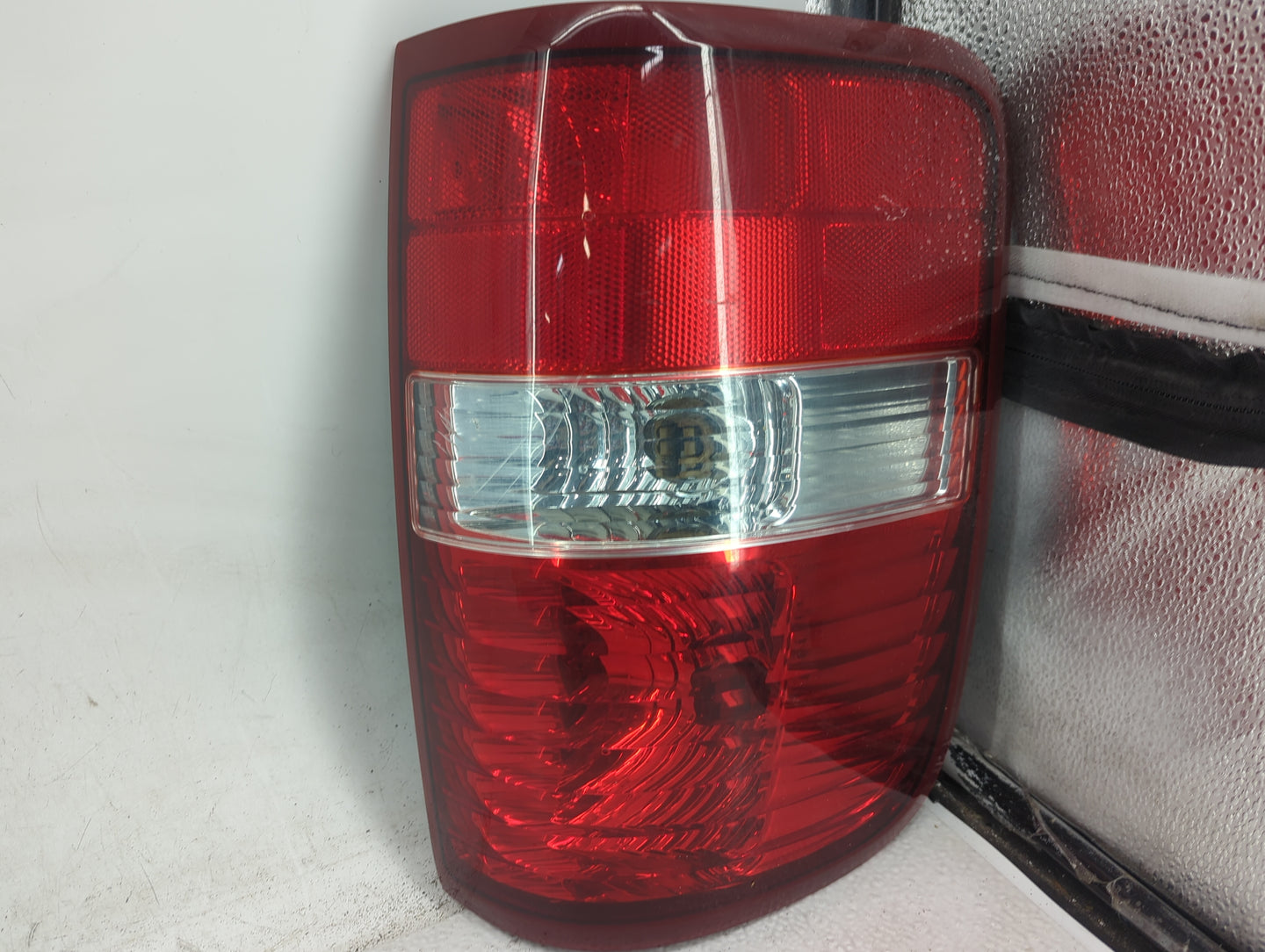 2004-2008 Ford F-150 Tail Light Assembly Driver Left OEM P/N:4L34-13B505-A Fits Fits 2004 2005 2006 2007 2008 OEM Used Auto 