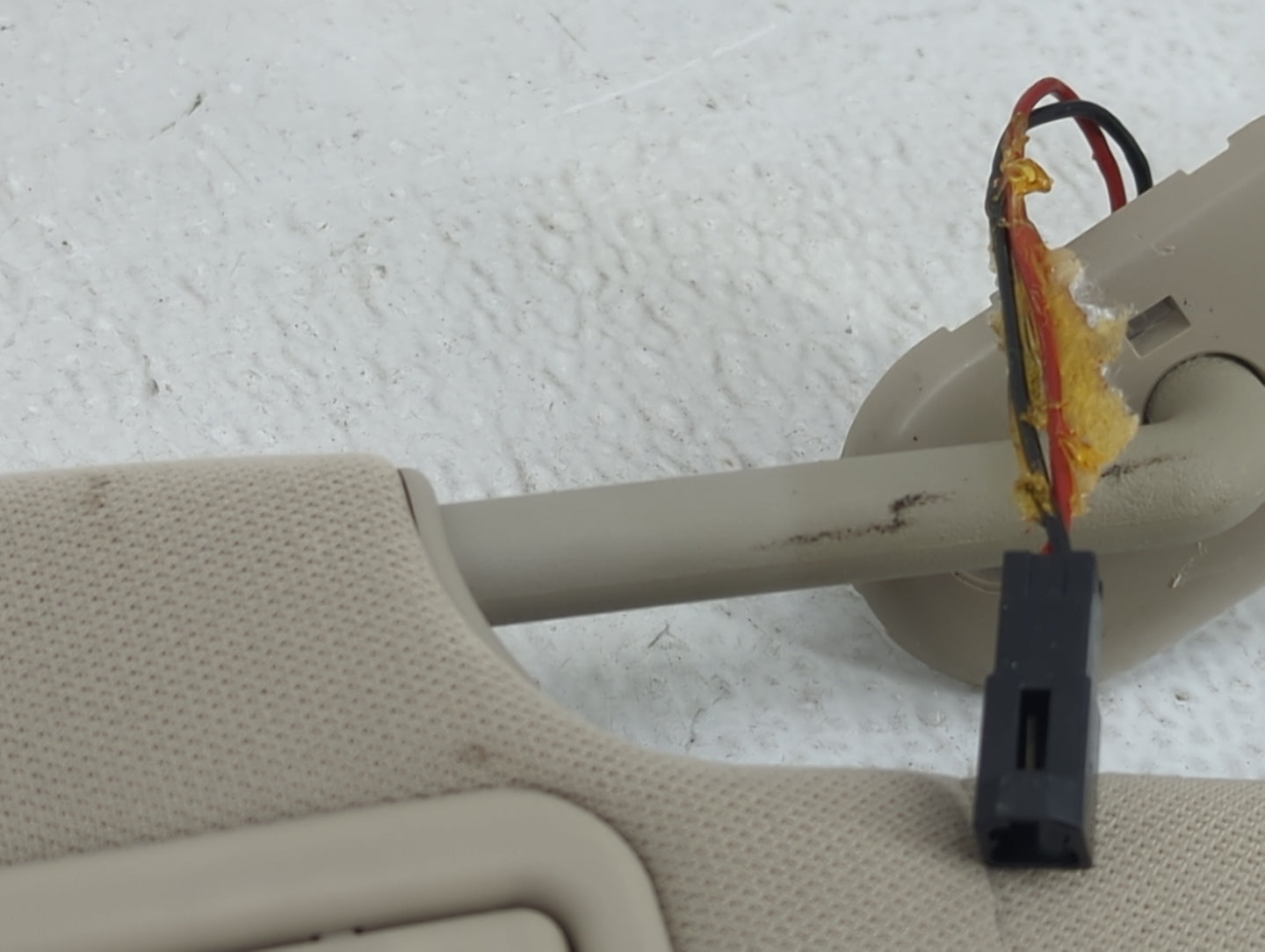 2004-2008 Ford F-150 Sun Visor Shade Replacement Passenger Right Mirror Fits Fits 2004 2005 2006 2007 2008 OEM Used Auto Par