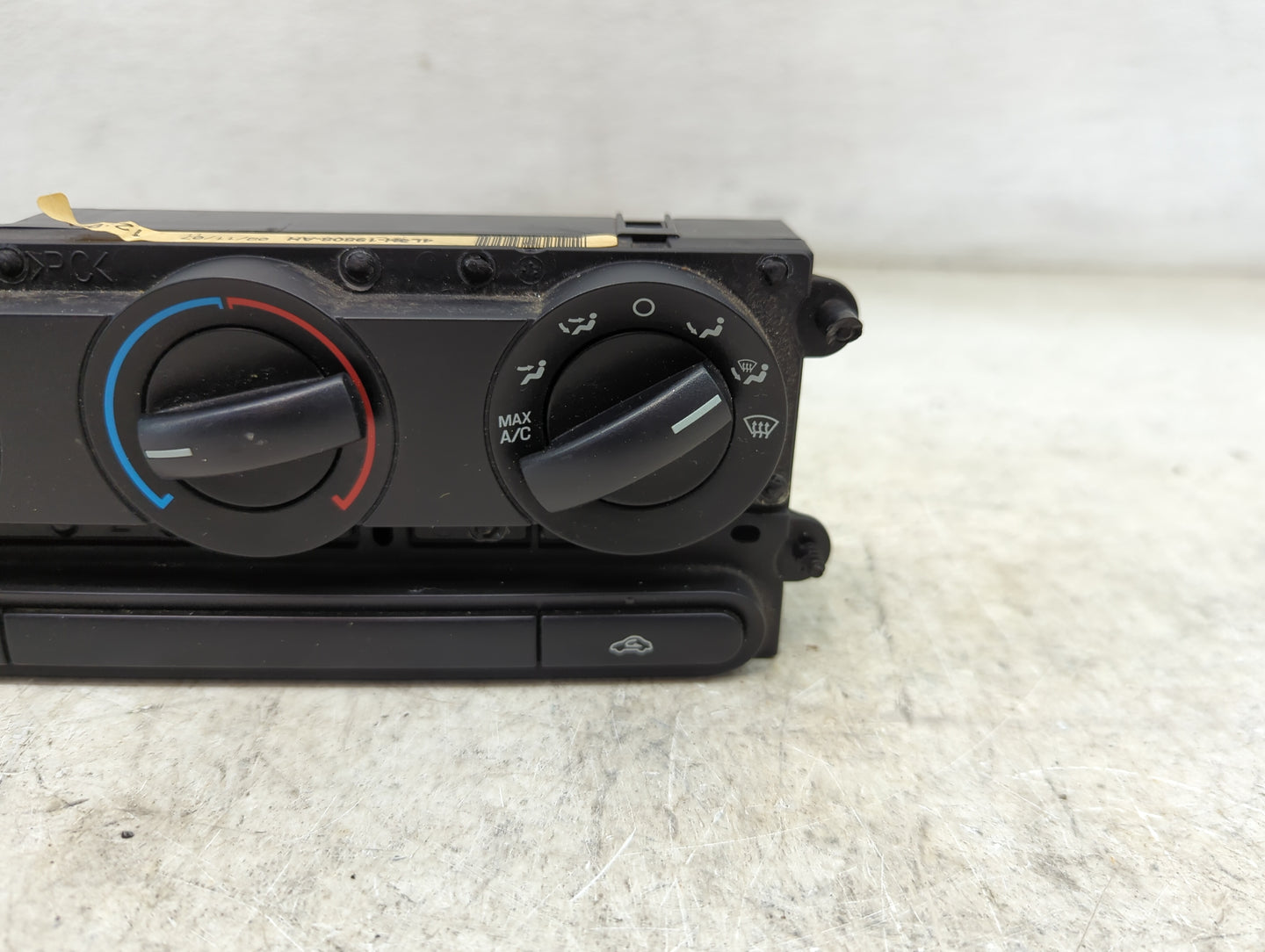 2004-2008 Ford F-150 Climate Control Module Temperature AC/Heater Replacement P/N:4L3H-19808-AH Fits Fits 2004 2005 2006 200