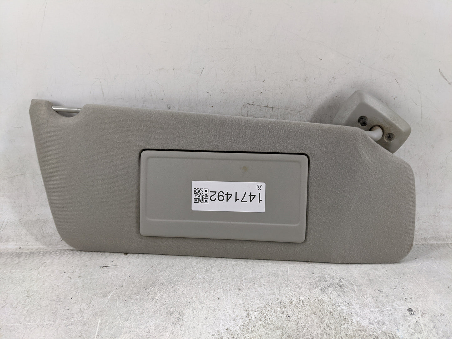2004-2008 Ford F-150 Sun Visor Shade Replacement Passenger Right Mirror Fits Fits 2004 2005 2006 2007 2008 OEM Used Auto Par
