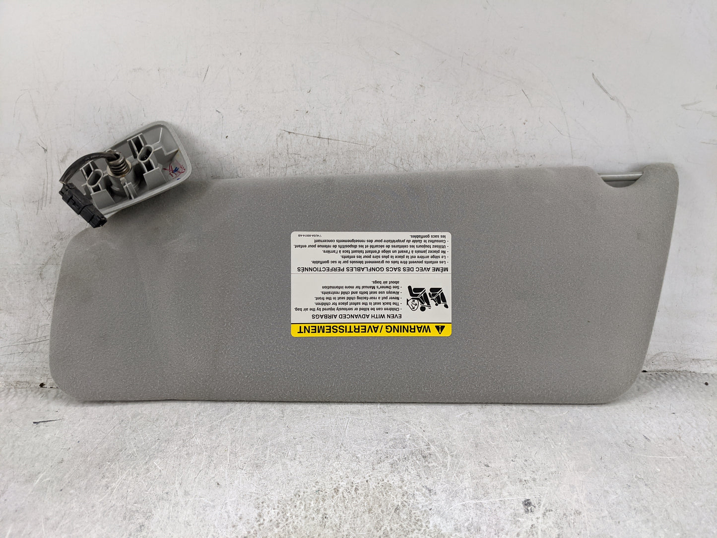 2004-2008 Ford F-150 Sun Visor Shade Replacement Passenger Right Mirror Fits Fits 2004 2005 2006 2007 2008 OEM Used Auto Par