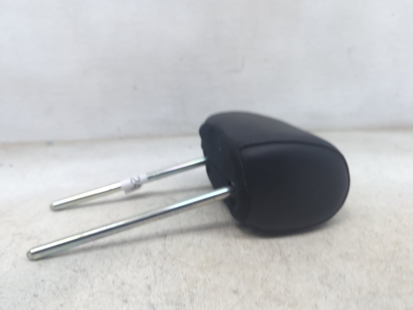 2008 Ford F-150 Headrest Head Rest Front Driver Seat Black - Oemusedautoparts1.com