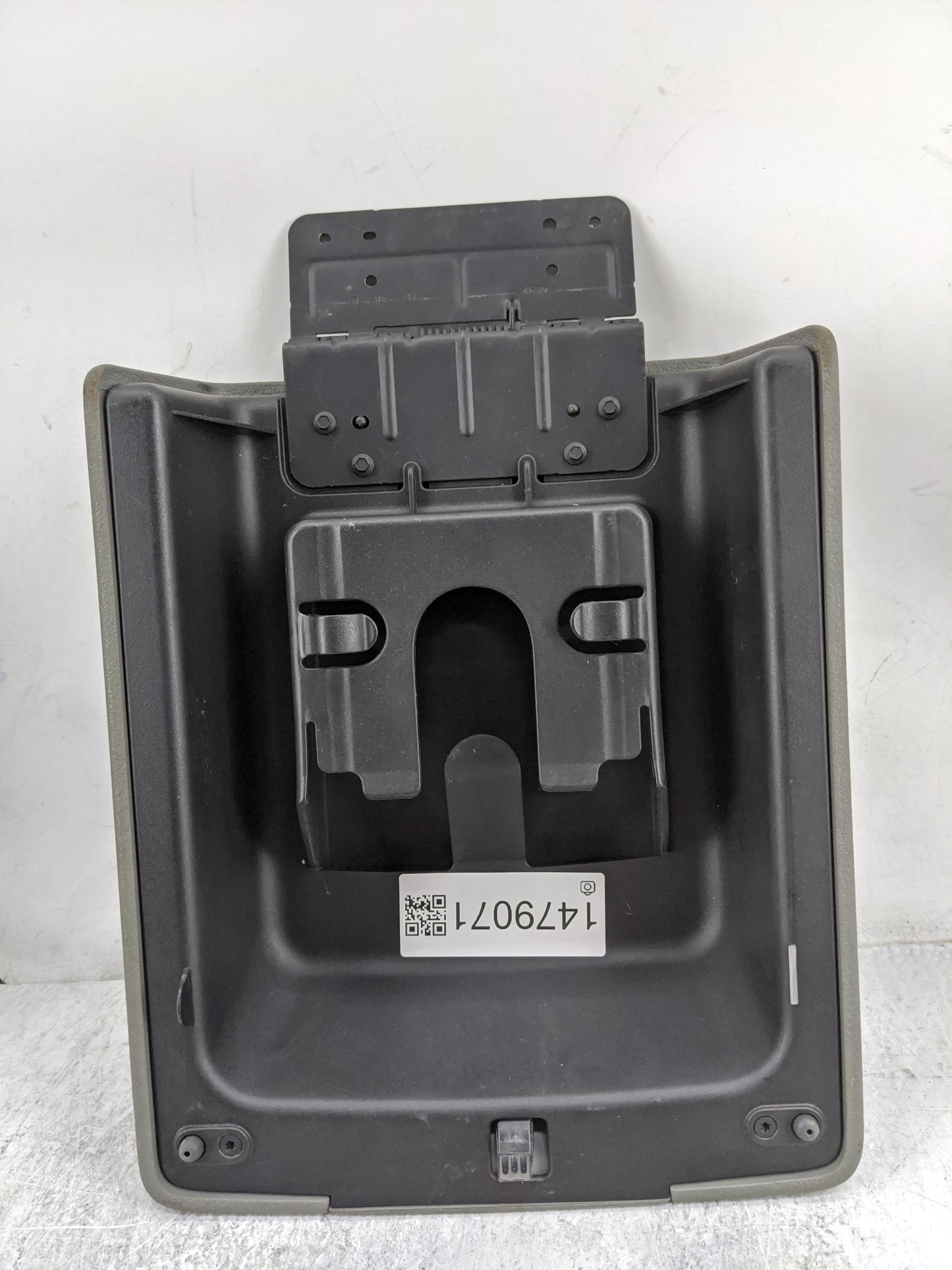 2008 Ford F-150 Center Console Armrest Cover Lid P/N:JL3X 15061A76 Fits OEM Used Auto Parts - Oemusedautoparts1.com