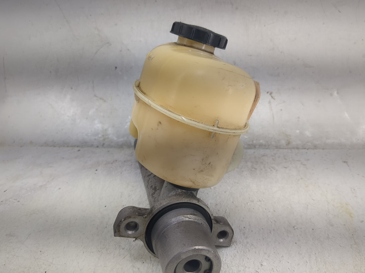 2004-2008 Ford F-150 Brake Master Cylinder 1497285 - Oemusedautoparts1.com