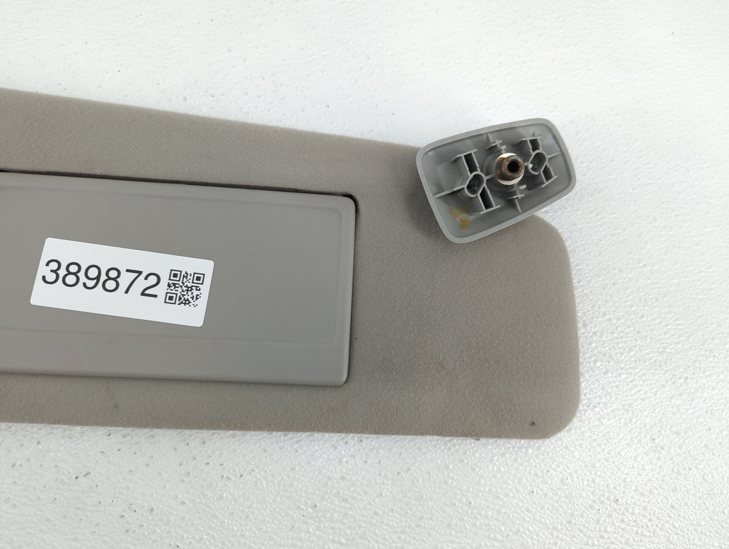 2004-2008 Ford F-150 Sun Visor Shade Replacement Passenger Right Mirror Fits Fits 2004 2005 2006 2007 2008 OEM Used Auto Par