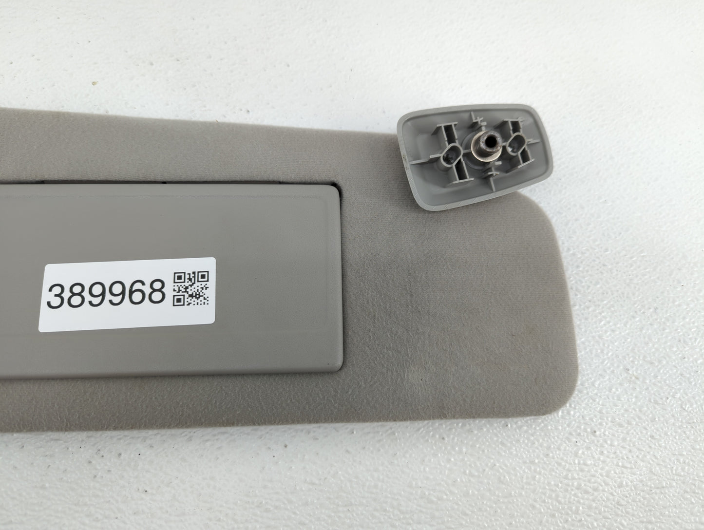 2004-2008 Ford F-150 Sun Visor Shade Replacement Passenger Right Mirror Fits Fits 2004 2005 2006 2007 2008 OEM Used Auto Par