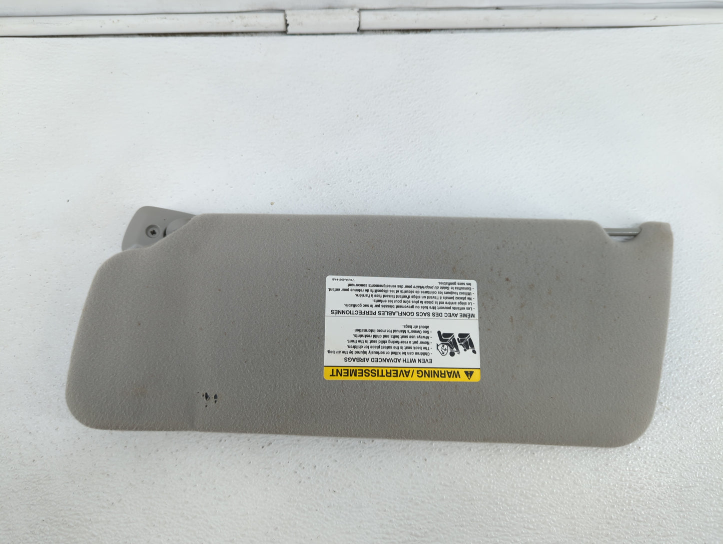 2004-2008 Ford F-150 Sun Visor Shade Replacement Passenger Right Mirror Fits Fits 2004 2005 2006 2007 2008 OEM Used Auto Par