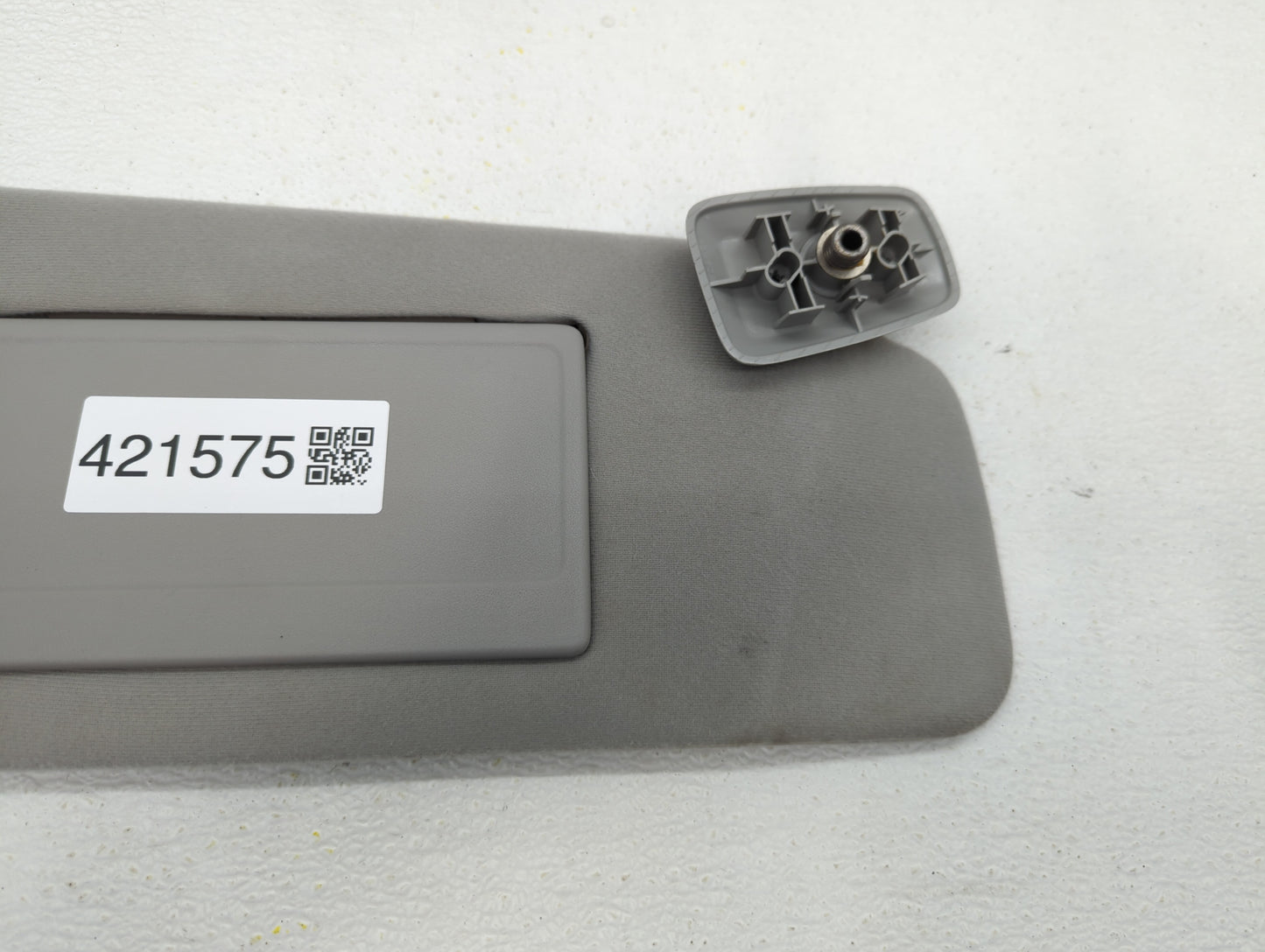 2004-2008 Ford F-150 Sun Visor Shade Replacement Passenger Right Mirror Fits Fits 2004 2005 2006 2007 2008 OEM Used Auto Par