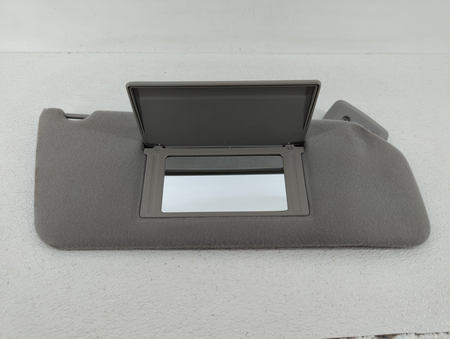 2004-2008 Ford F-150 Sun Visor Shade Replacement Passenger Right Mirror Fits Fits 2004 2005 2006 2007 2008 OEM Used Auto Par