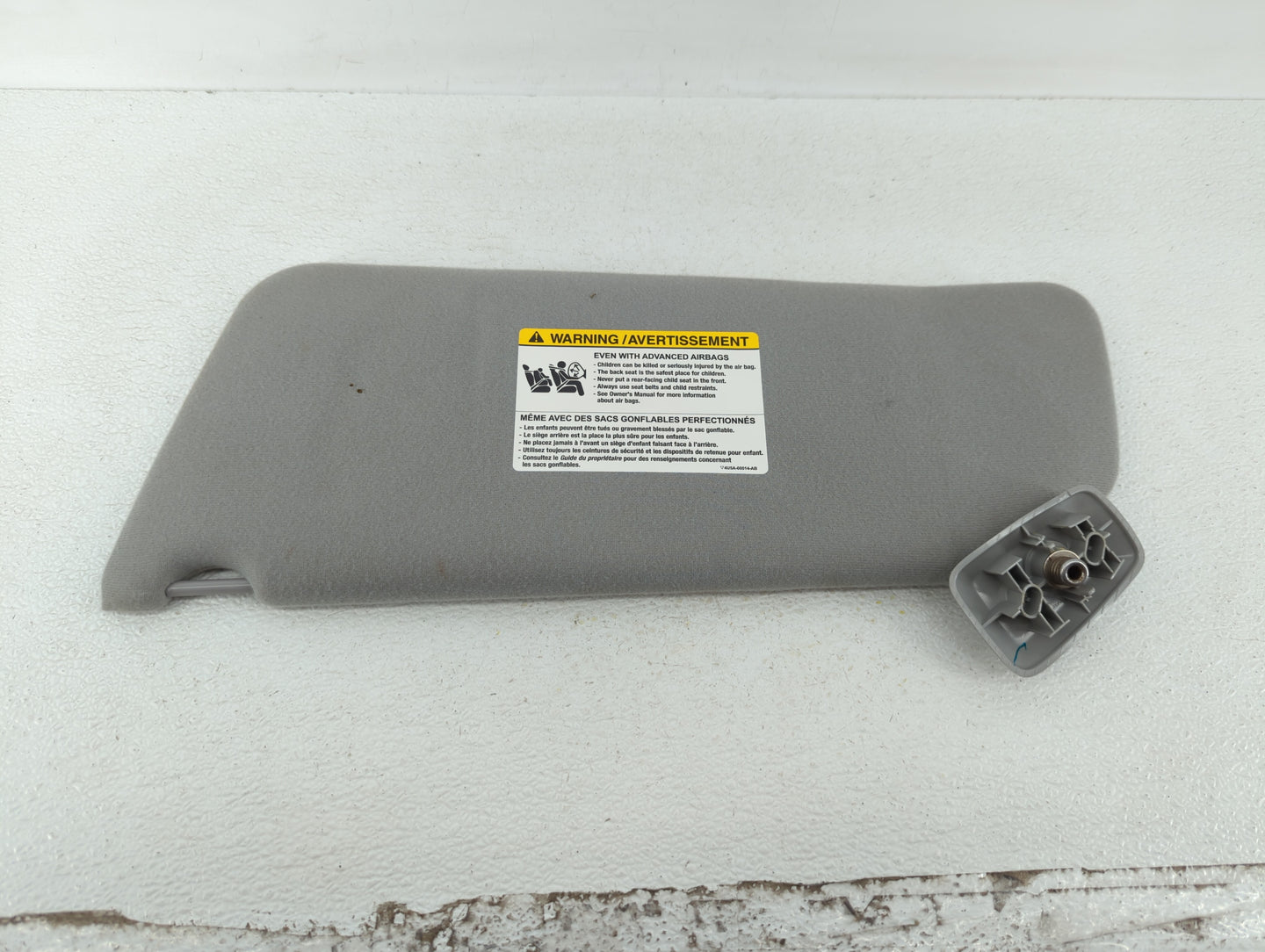 2004-2008 Ford F-150 Sun Visor Shade Replacement Passenger Right Mirror Fits Fits 2004 2005 2006 2007 2008 OEM Used Auto Par