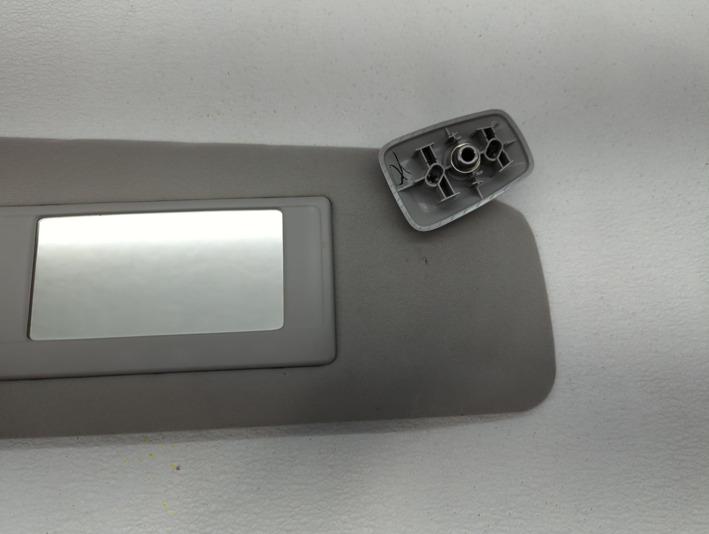 2004-2008 Ford F-150 Sun Visor Shade Replacement Passenger Right Mirror Fits Fits 2004 2005 2006 2007 2008 OEM Used Auto Par